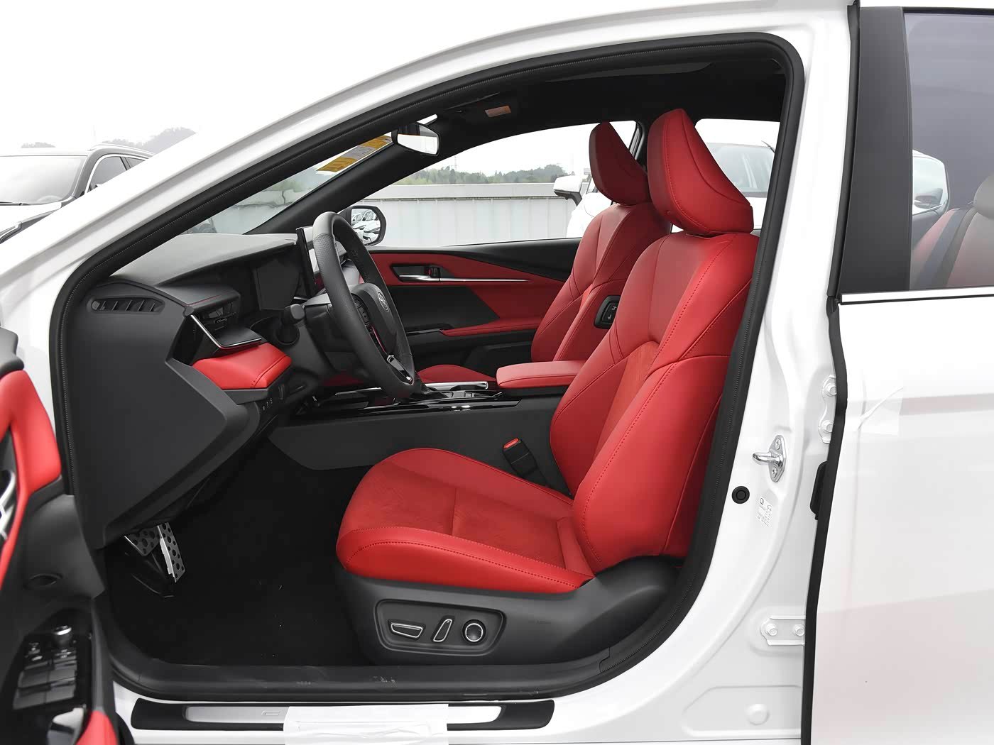 								Toyota Camry 2026 Hybrid 2.0HXS Sports Plus+Seats,Driving Assistance Package full									