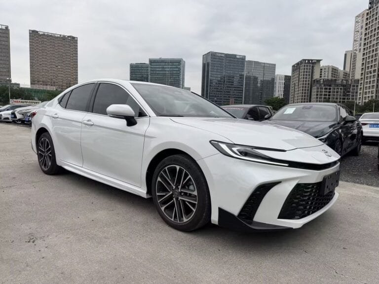 2025 Toyota Camry Hybrid 2.0HSE Sport Lite Edition