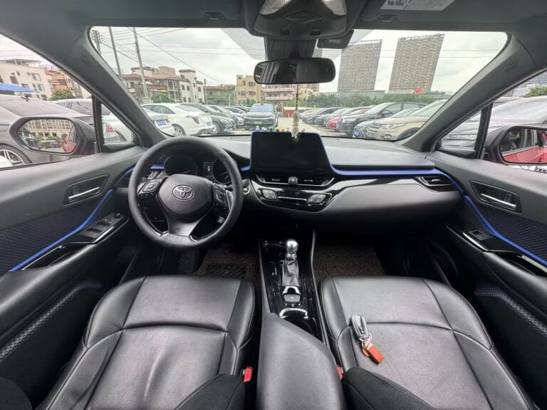 2018 Toyota C-HR 2.0L Luxury Edition National V