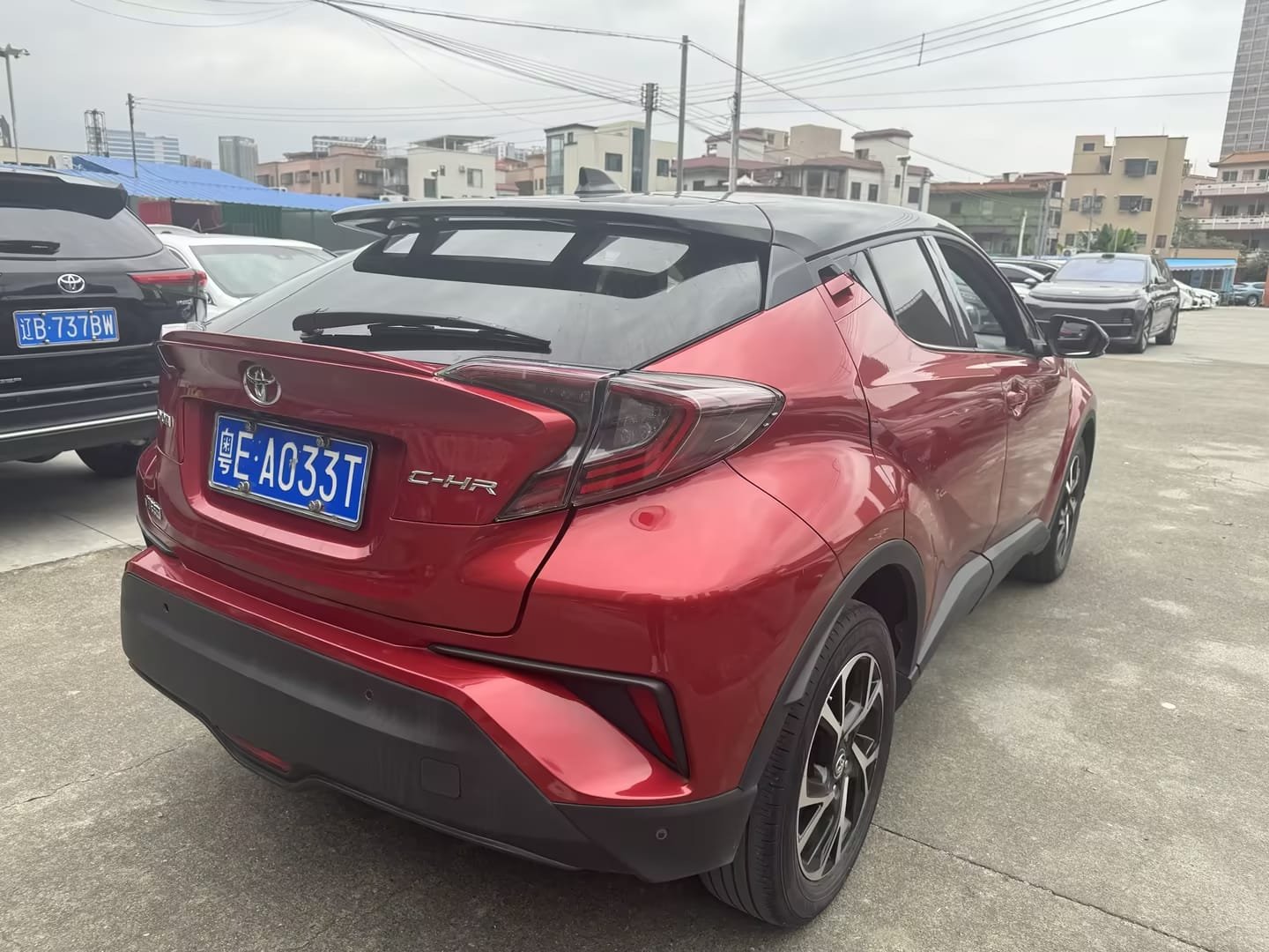 								2018 Toyota C-HR 2.0L Luxury Edition National V full									