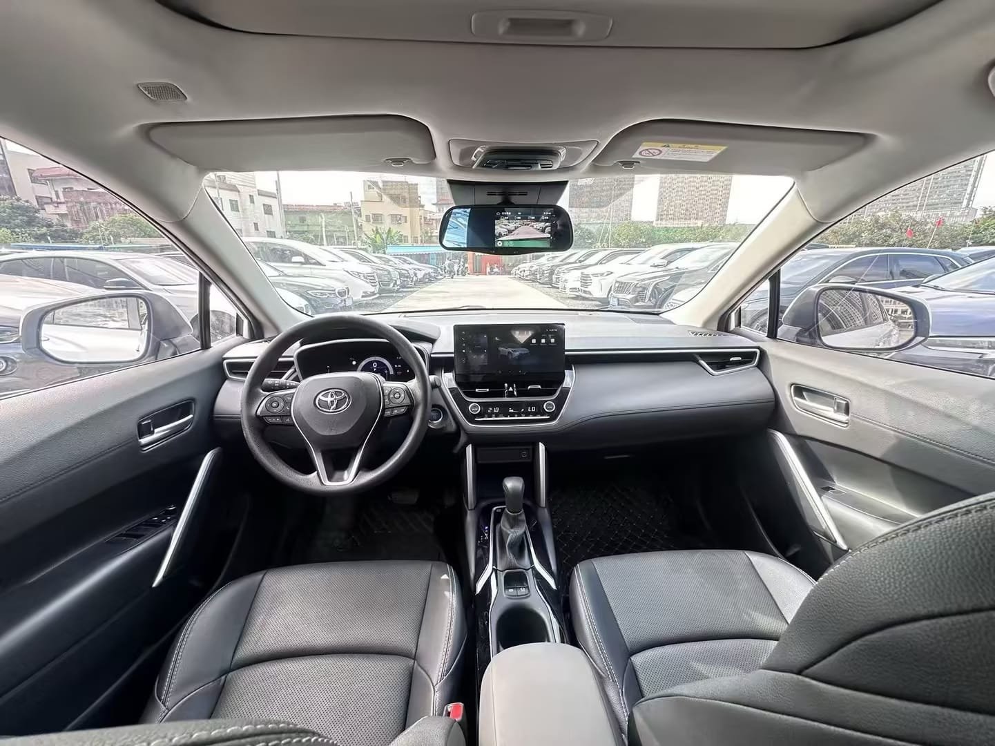 								2023 Toyota Frontlander 2.0L Intelligent Hybrid Luxury Edition full									