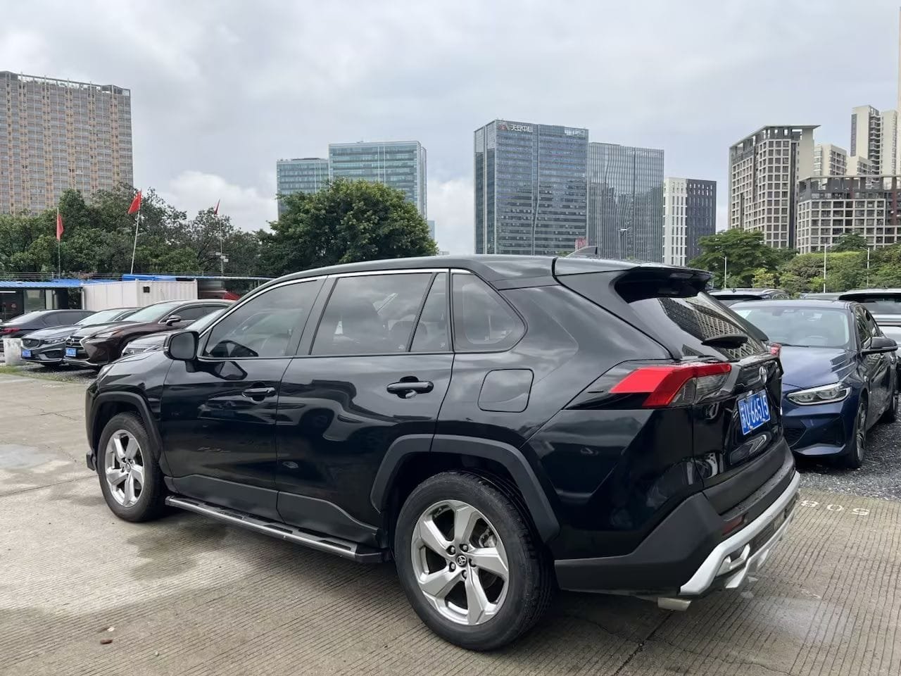 								2020 Toyota RAV4 Rongfang 2.0L CVT FWD Premium Edition full									