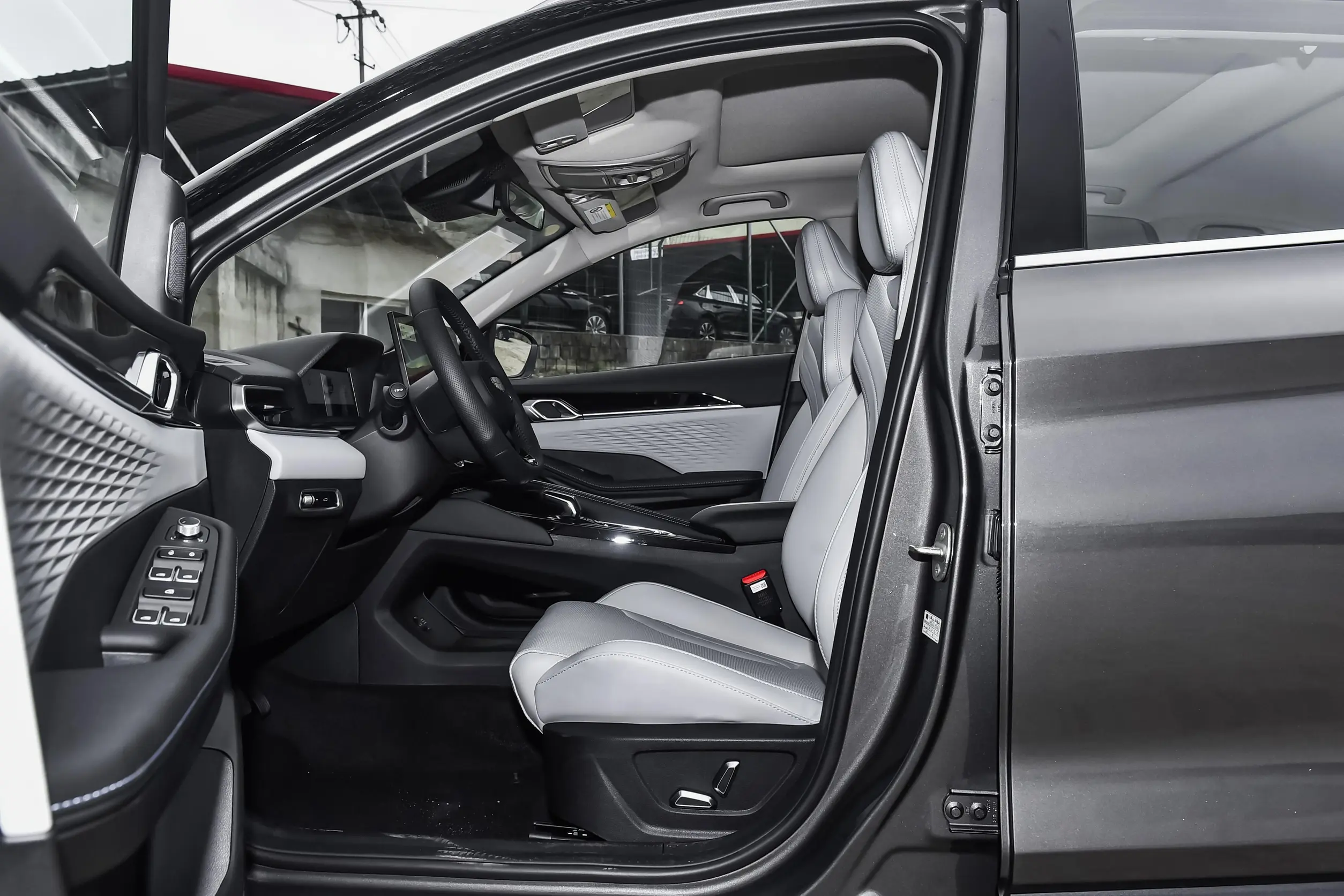 								Geely Coolray L 1.5TD DCT Starshine+Sports Package full									