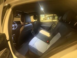 VW Golf 2025 300 TSI R-line