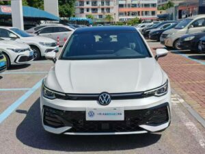 VW Golf 2025 300 TSI R-line