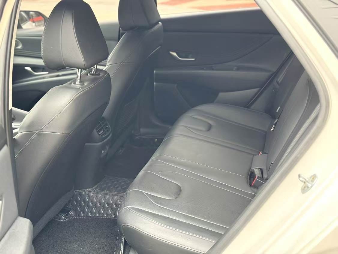 								Hyundai Elantra 2024 1.5L Premium full									