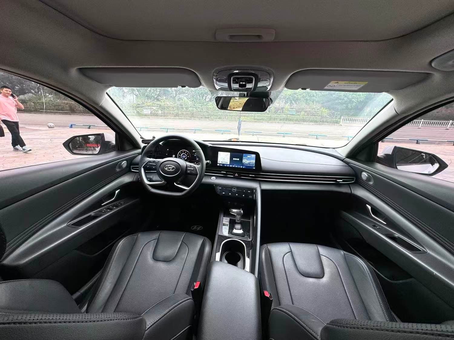 								Hyundai Elantra 2024 1.5L Premium full									