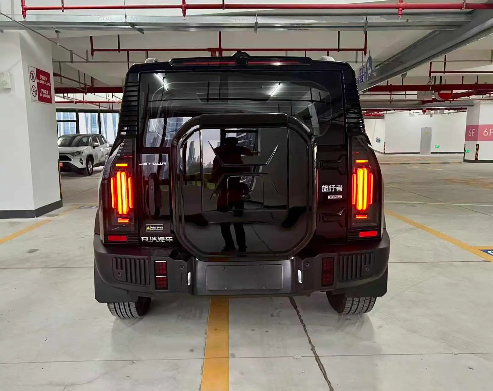 								2025 JETOUR Traveler 2.0T 4WD Cross PRO full									