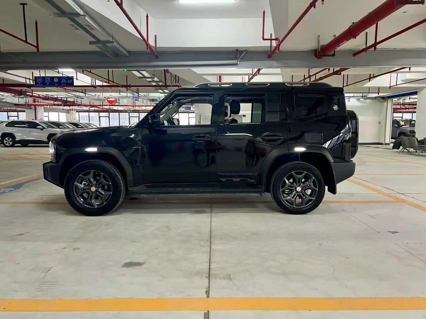 								2025 JETOUR Traveler 2.0T 4WD Cross PRO full									