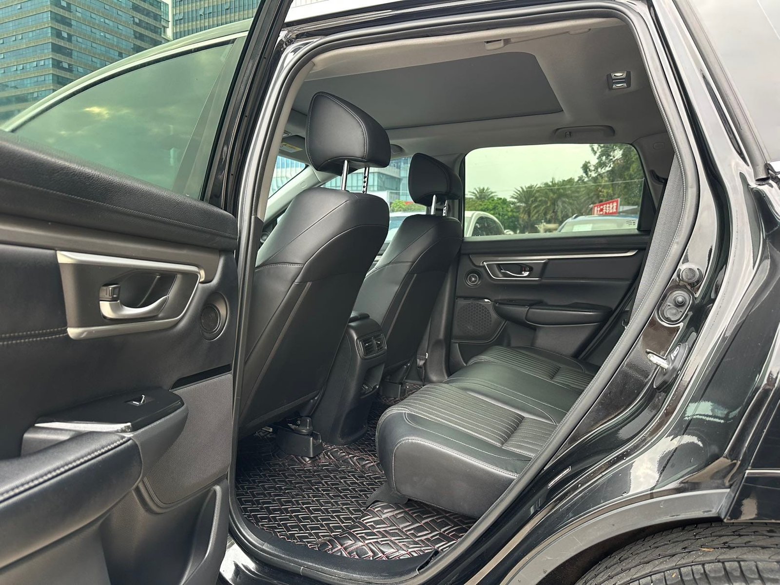 								2022 Honda Breeze 2.0L e:PHEV Luxury Trim full									