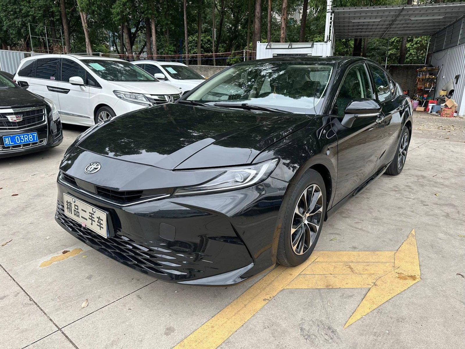 								2024 Toyota Camry Hybrid 2.0 Luxury full									