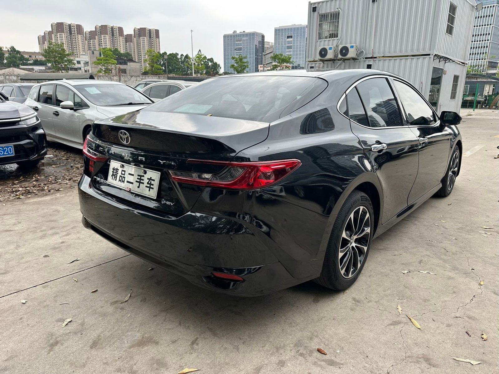 								2024 Toyota Camry Hybrid 2.0 Luxury full									