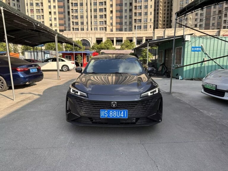 2023 Changan UNI-V 1.5T Smart Pilot Version