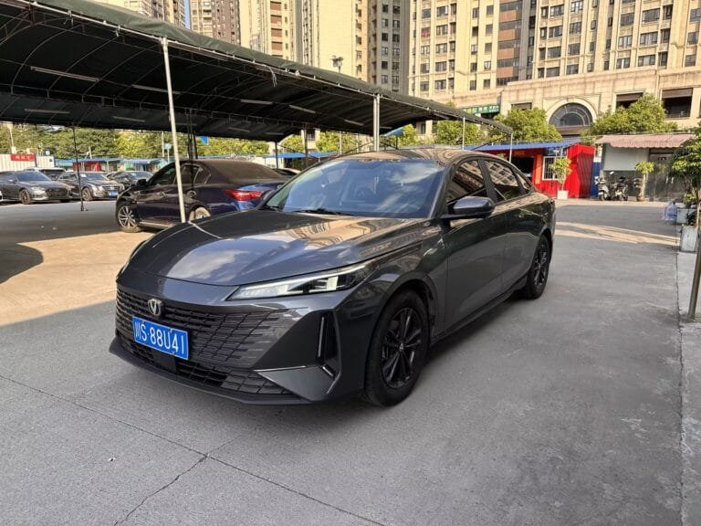 2023 Changan UNI-V 1.5T Smart Pilot Version