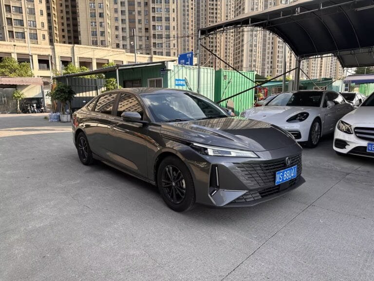 2023 Changan UNI-V 1.5T Smart Pilot Version