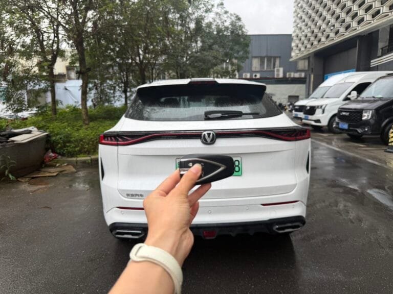 2024 Changan UNI-Z Blue Whale iDD PHEV 1.5L E-CVT 125km Premium Version