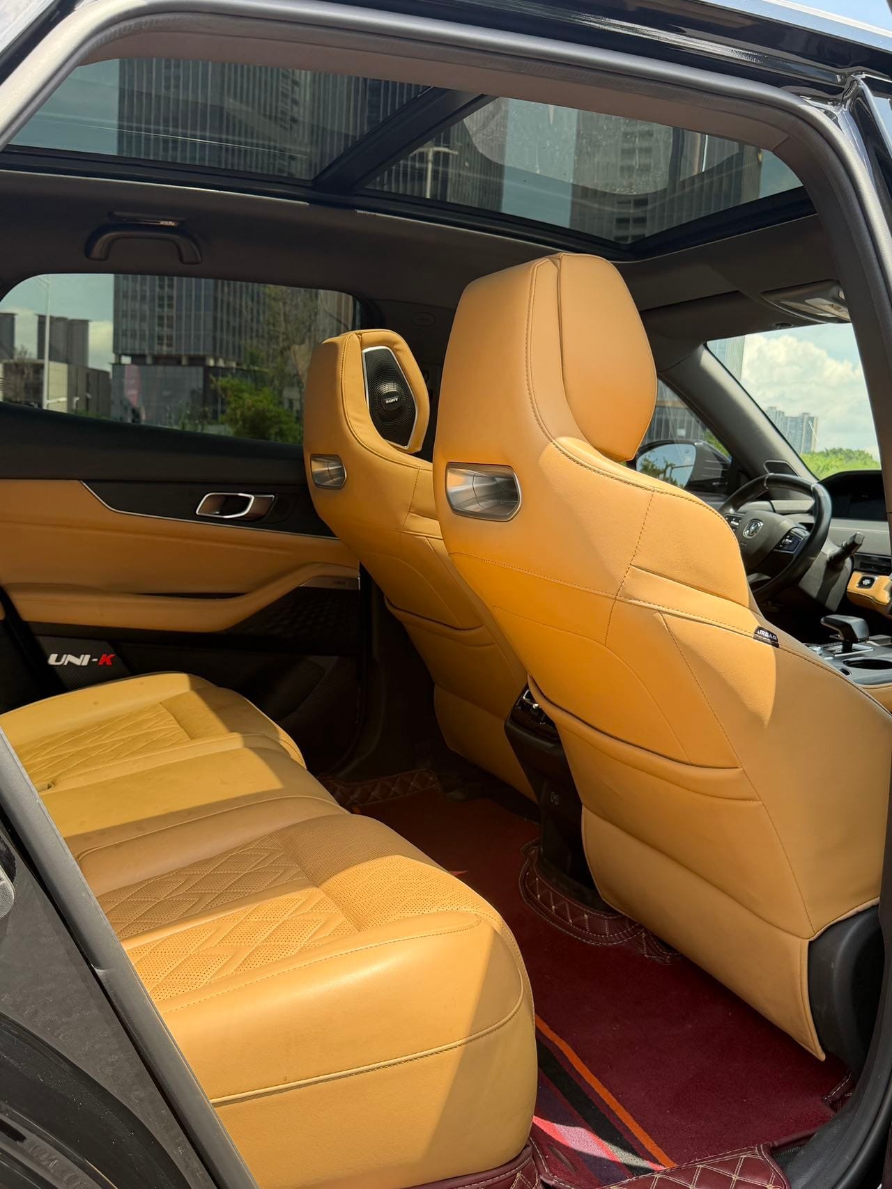 								2021 Changan UNI-K 2.0T Premium full									