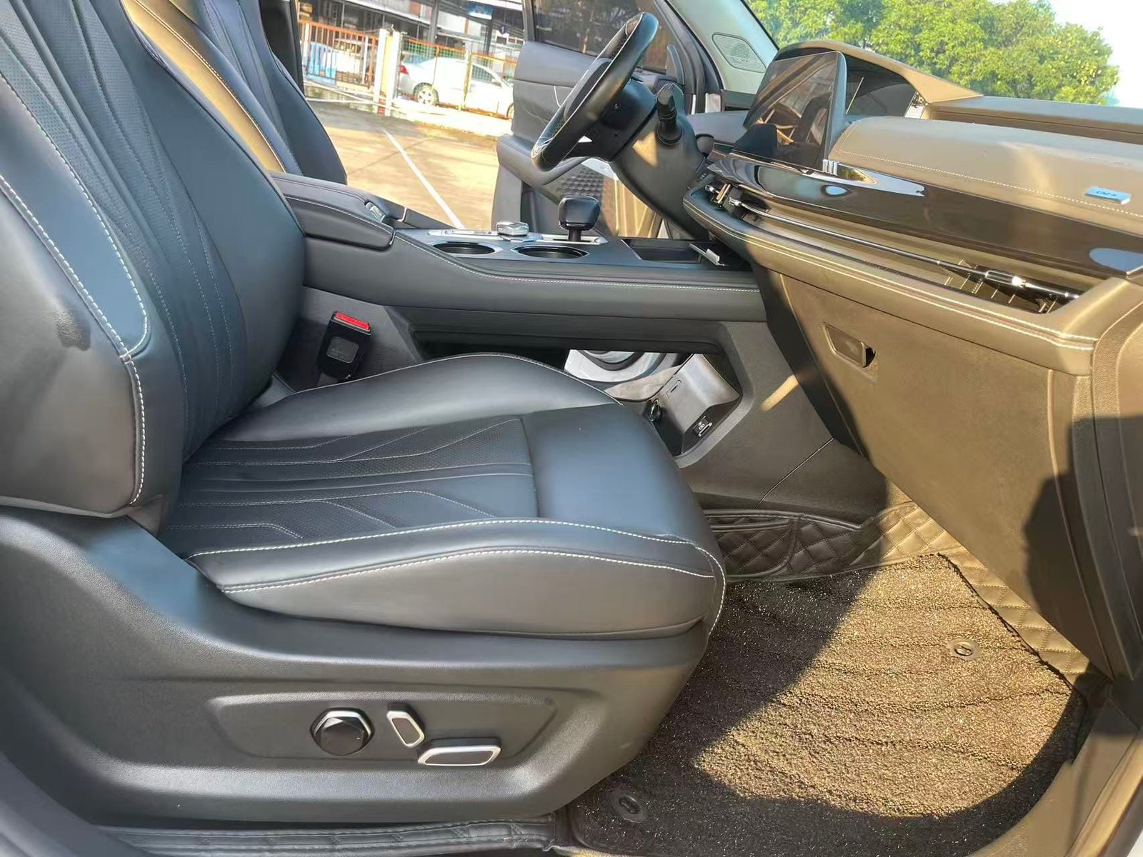 								2023 Changan UNI-K 2.0T 2WD Enjoy Version full									