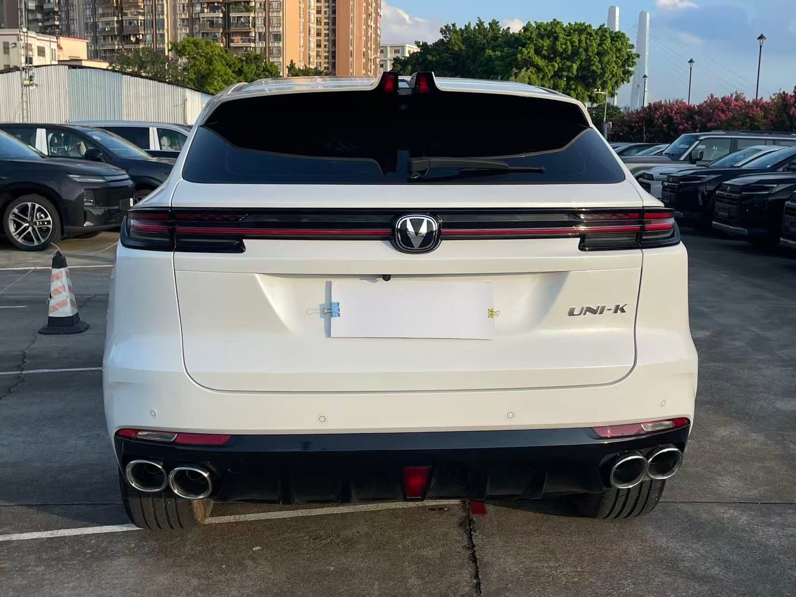 								2023 Changan UNI-K 2.0T 2WD Enjoy Version full									
