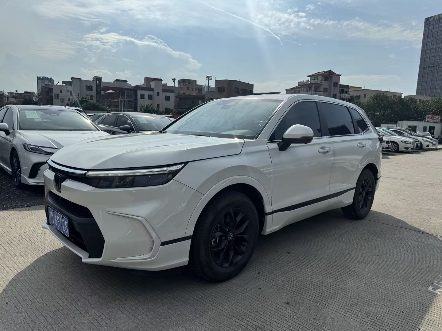 								2023 Honda Breeze 240TURBO 2WD Luxury 5-Seater full									