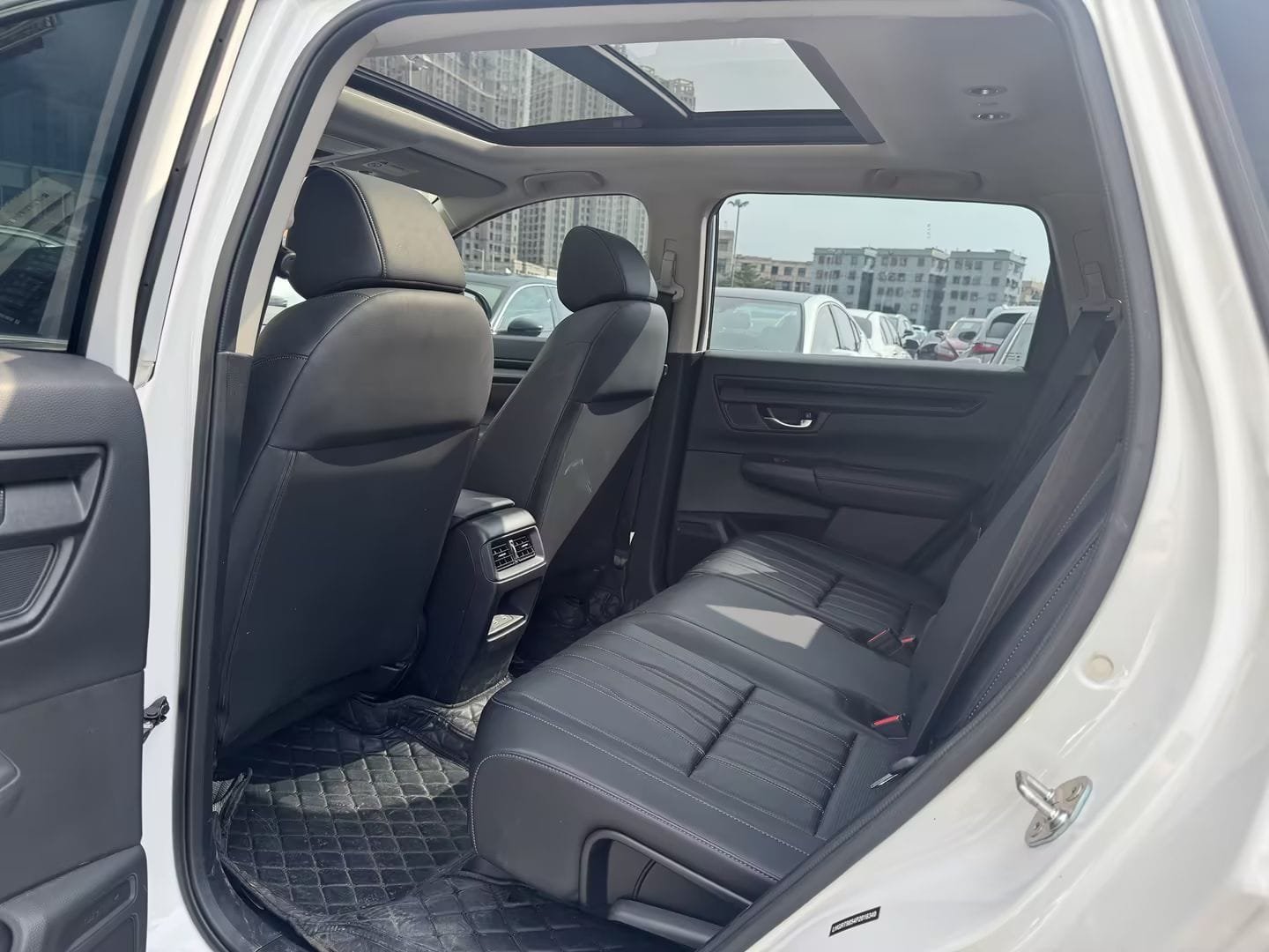 								2023 Honda Breeze 240TURBO 2WD Luxury 5-Seater full									