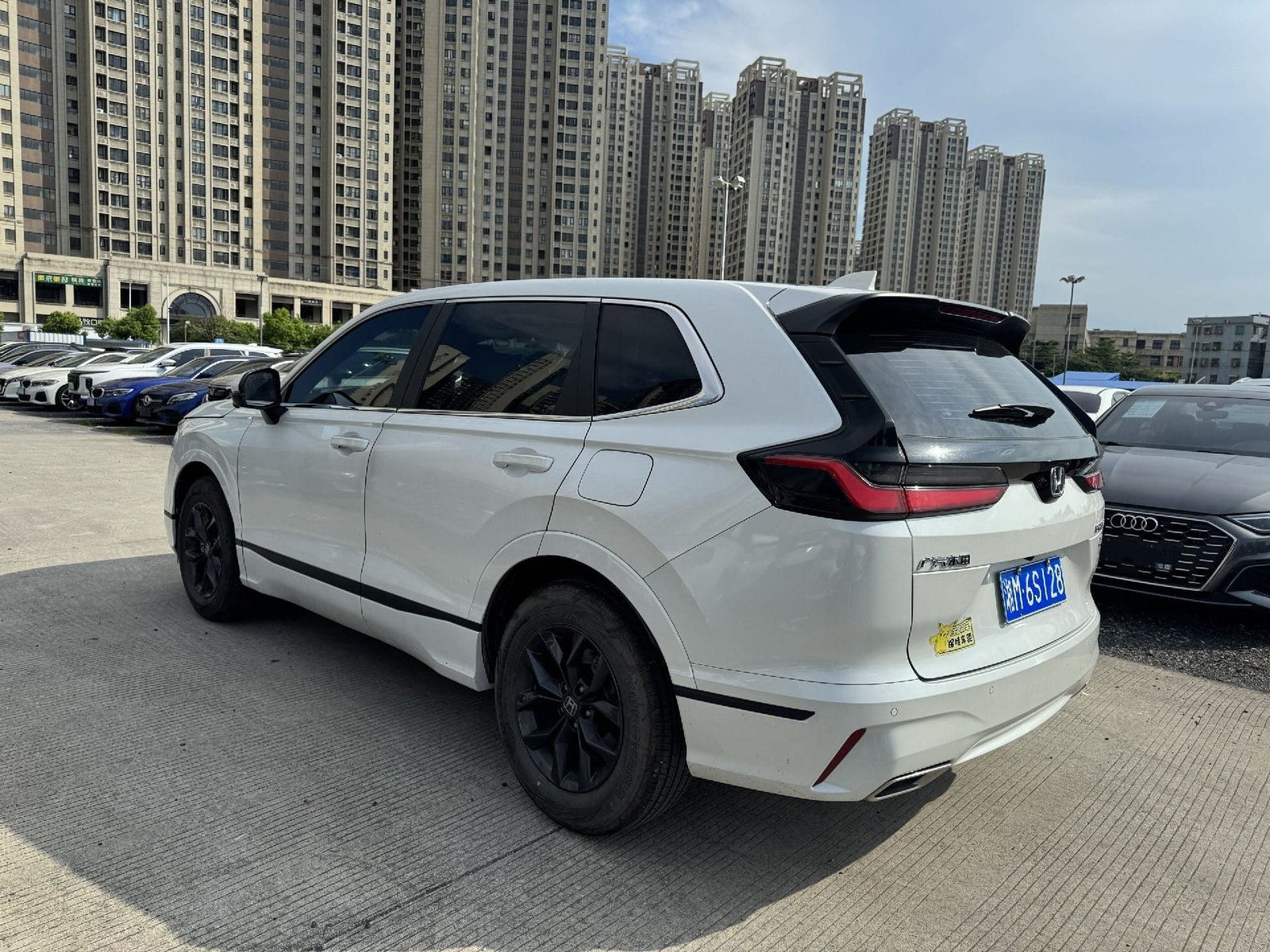 								2023 Honda Breeze 240TURBO 2WD Luxury 5-Seater full									