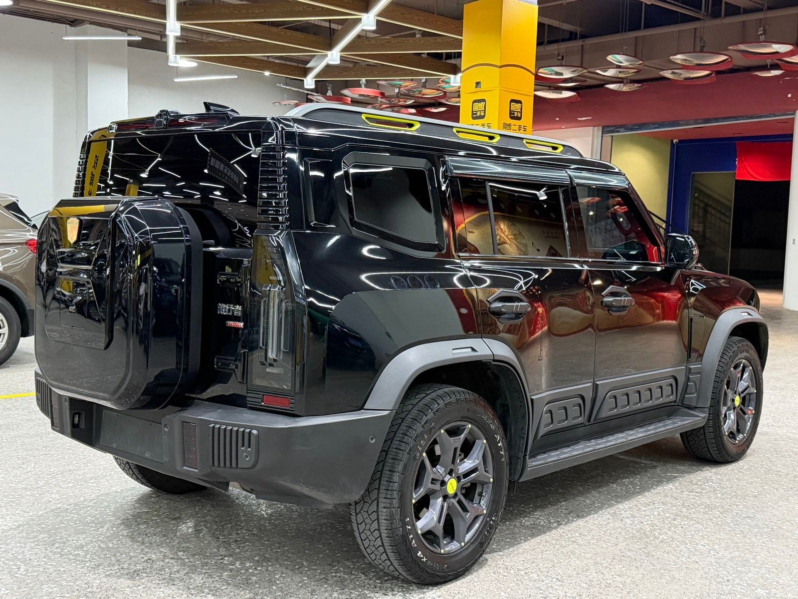 								2023 Jetour Traveler 2.0T AWD Conquer full									