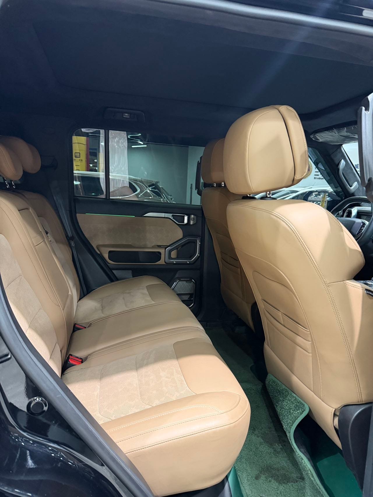 								2023 Jetour Traveler 2.0T AWD Conquer full									