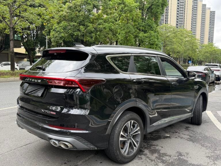 2021 Jetour X70 PLUS 1.6T DCT Sky Trim 7-Seater Midsize SUV
