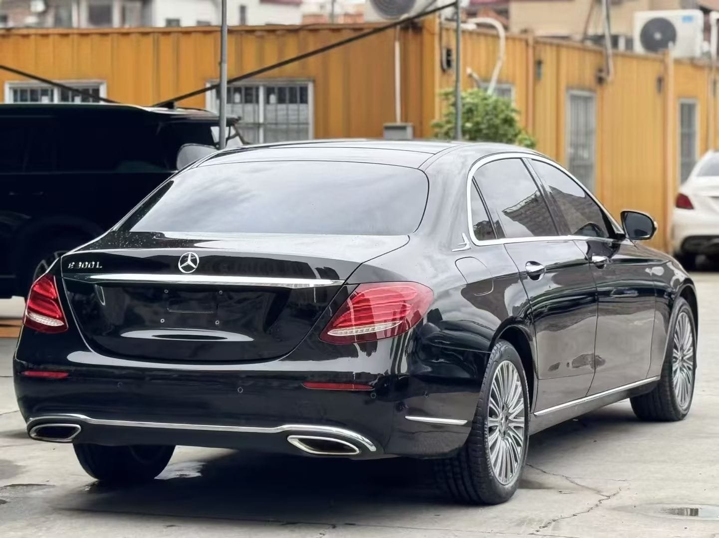 								2019 Mercedes-Benz E-Class E 300 L Luxury Edition full									