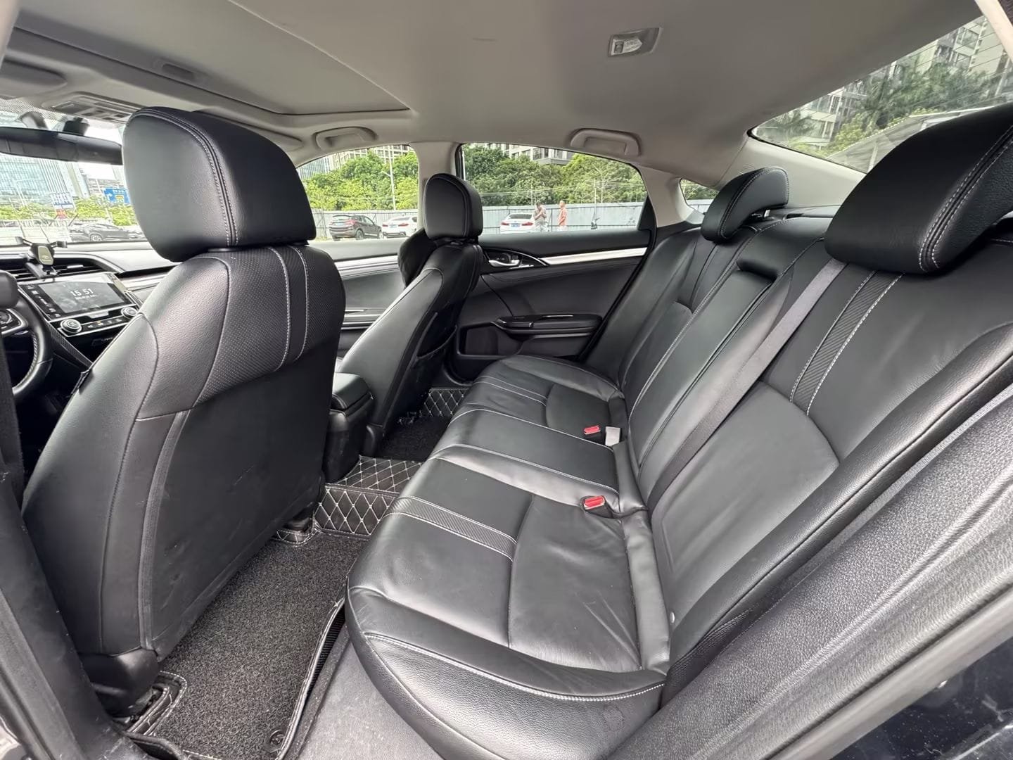 								2017 Honda Civic 220TURBO CVT Premium Edition full									