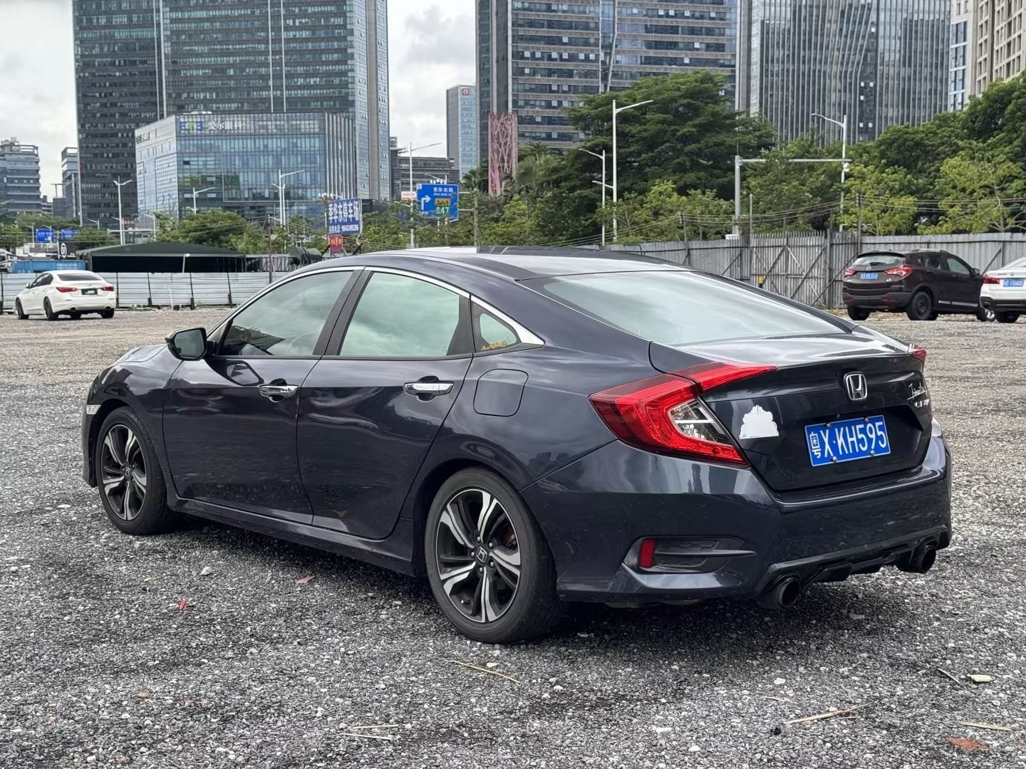 								2017 Honda Civic 220TURBO CVT Premium Edition full									