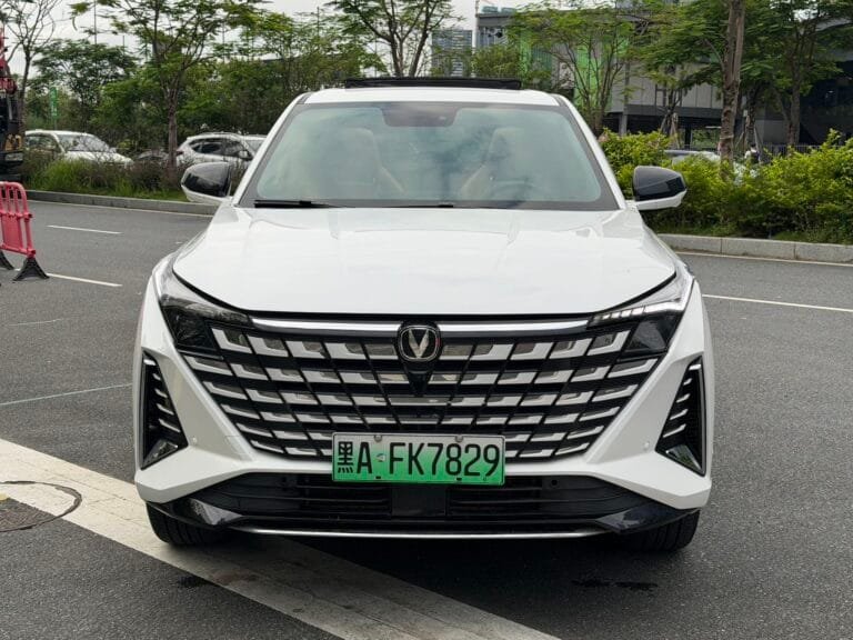 2024 Changan UNI-Z Blue Whale iDD 1.5L E-CVT 125km Beyond Edition PHEV