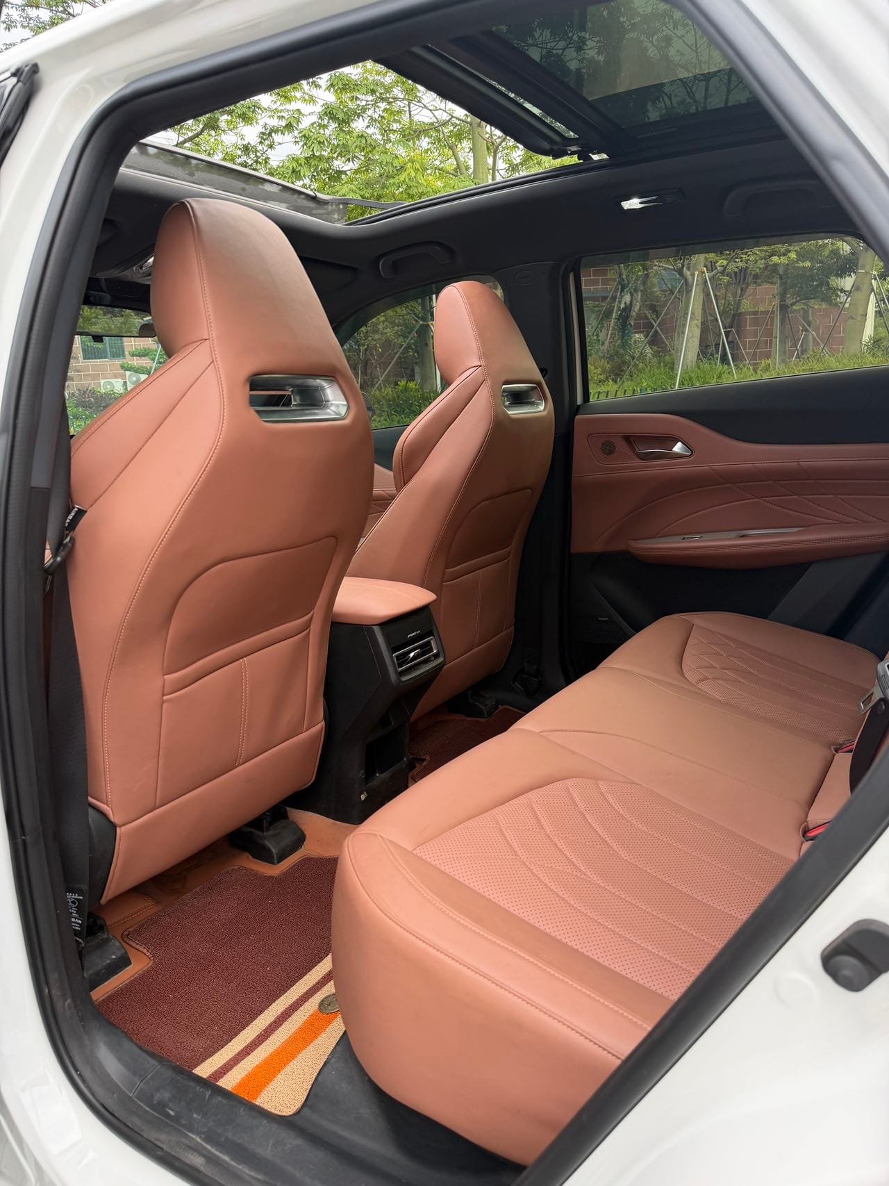 								2024 Changan UNI-Z Blue Whale iDD 1.5L E-CVT 125km Beyond Edition PHEV full									