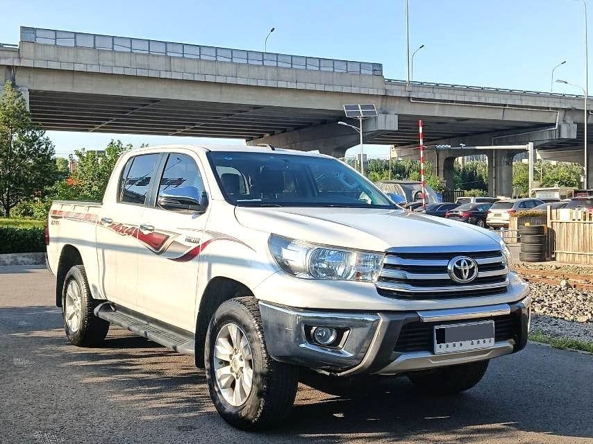 								2019 Toyota Hilux 2.7 GCC Spec Automatic Double Cab full									