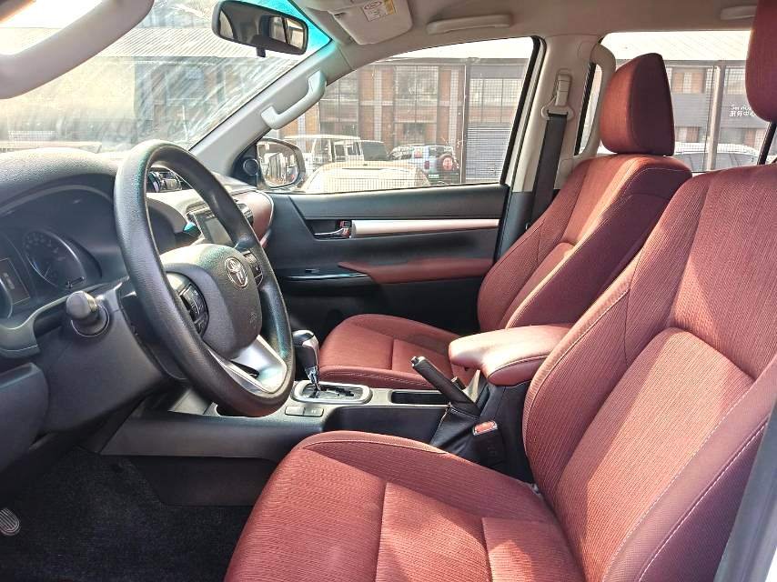 								2019 Toyota Hilux 2.7 GCC Spec Automatic Double Cab full									