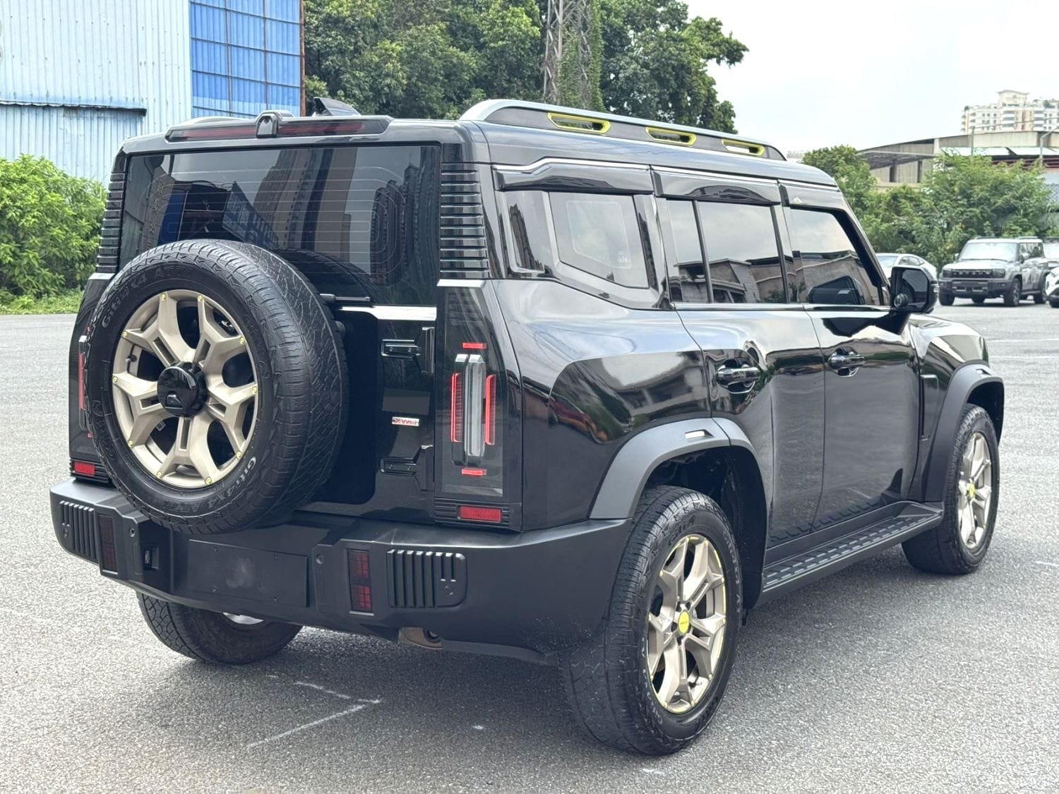 								2024 Jetour Traveler 2.0T 4WD Conquer Automatic full									