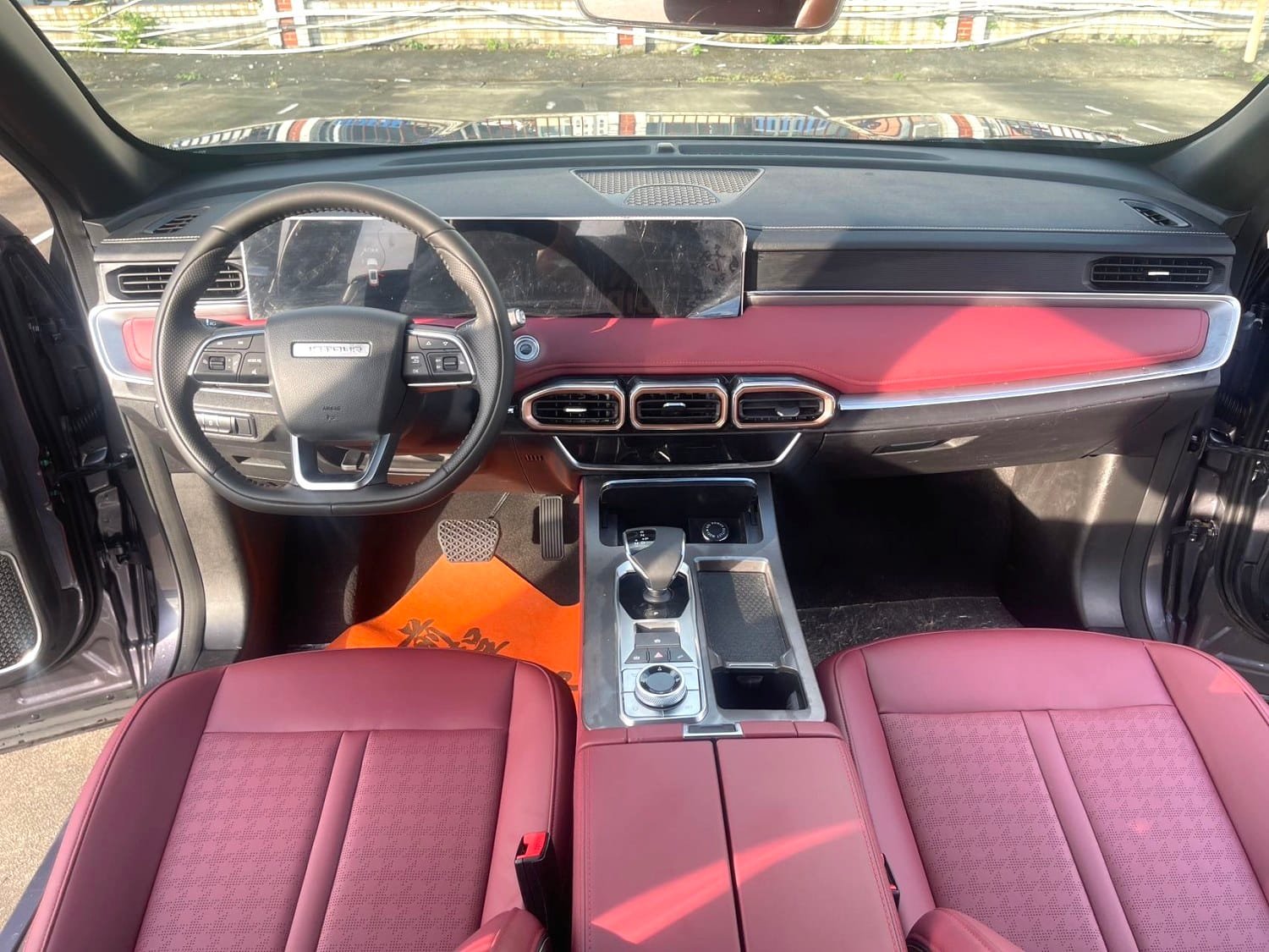 								2025 Jetour X70 PLUS 1.5T DCT Champion PRO 7-seat full									