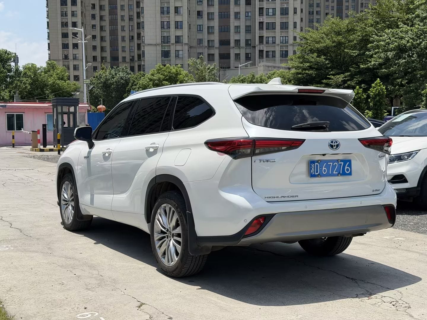 								2022 Toyota Highlander Hybrid 2.5L AWD Ultimate Edition 7-Seater full									