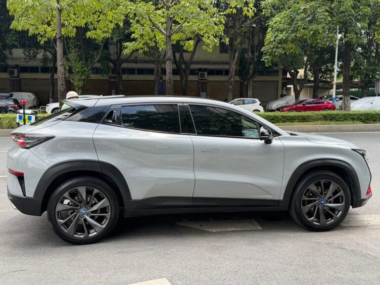 2020 UNI-T 1.5T Premium