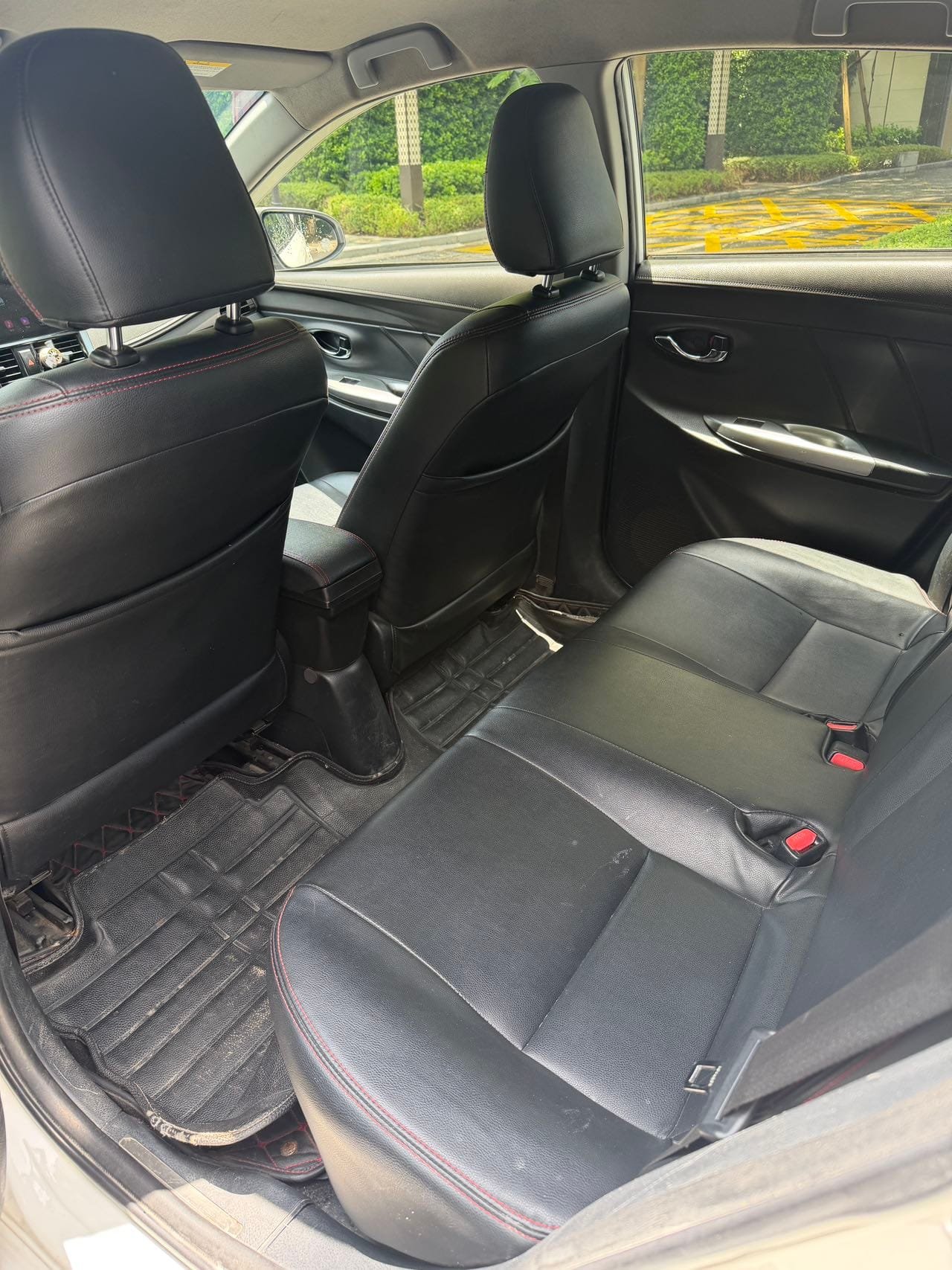 								2015 YARiS‑L Zhixuan 1.5E Automatic Charm Edition full									