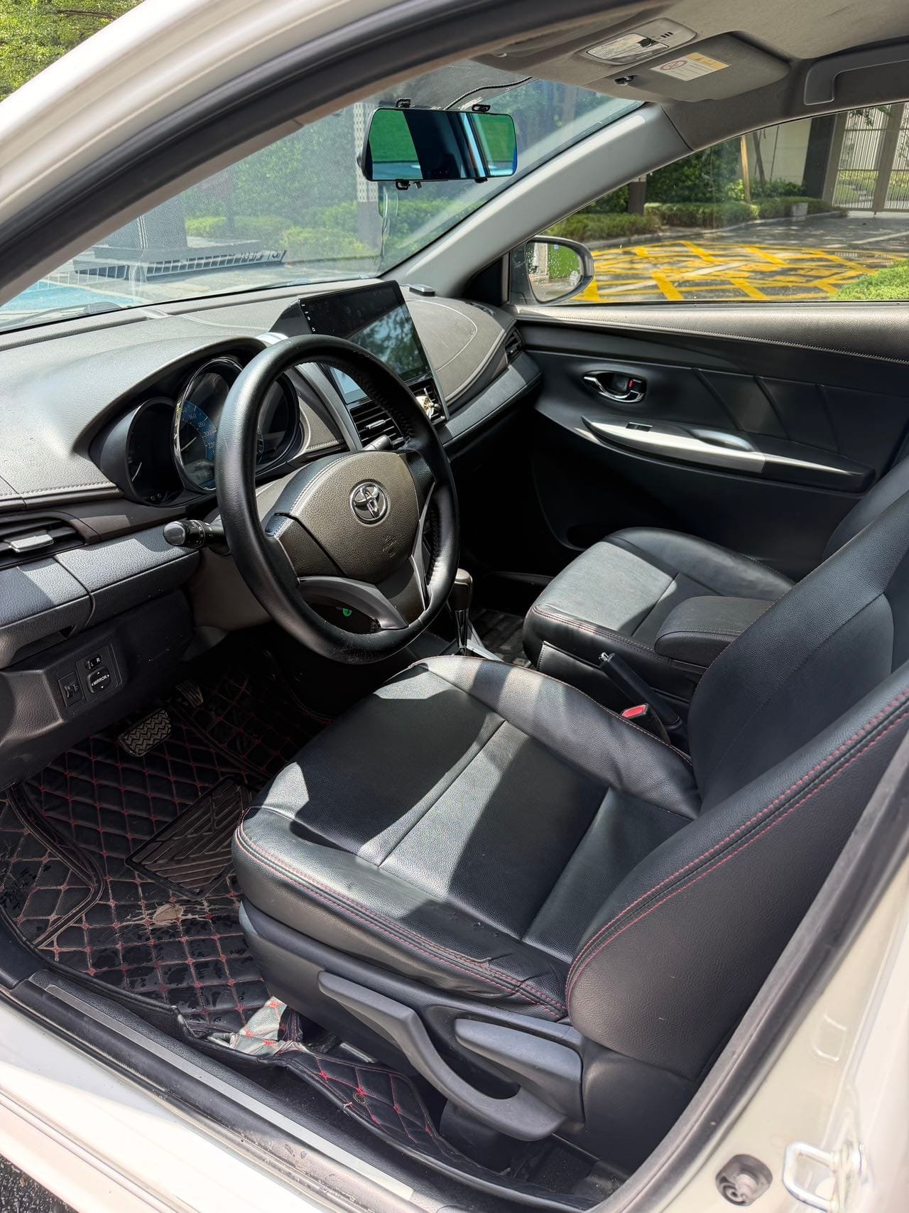 								2015 YARiS‑L Zhixuan 1.5E Automatic Charm Edition full									