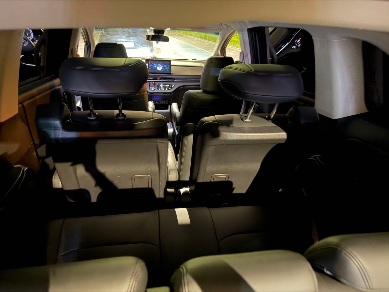 								2022 Elysion Hybrid 2.0L e‑CVT Comfort Version full									