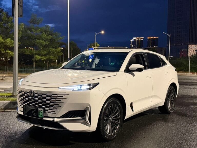 2022 UNI‑K iDD Blue‑Whale 1.5T Excellence Version