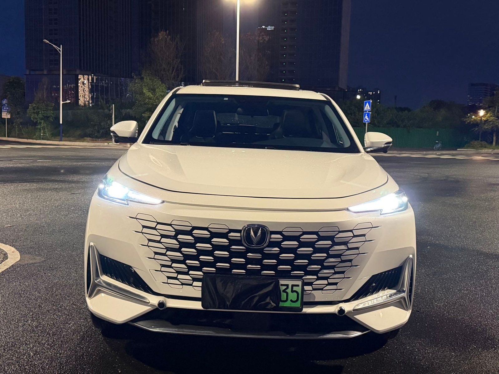 								2022 UNI‑K iDD Blue‑Whale 1.5T Excellence Version full									