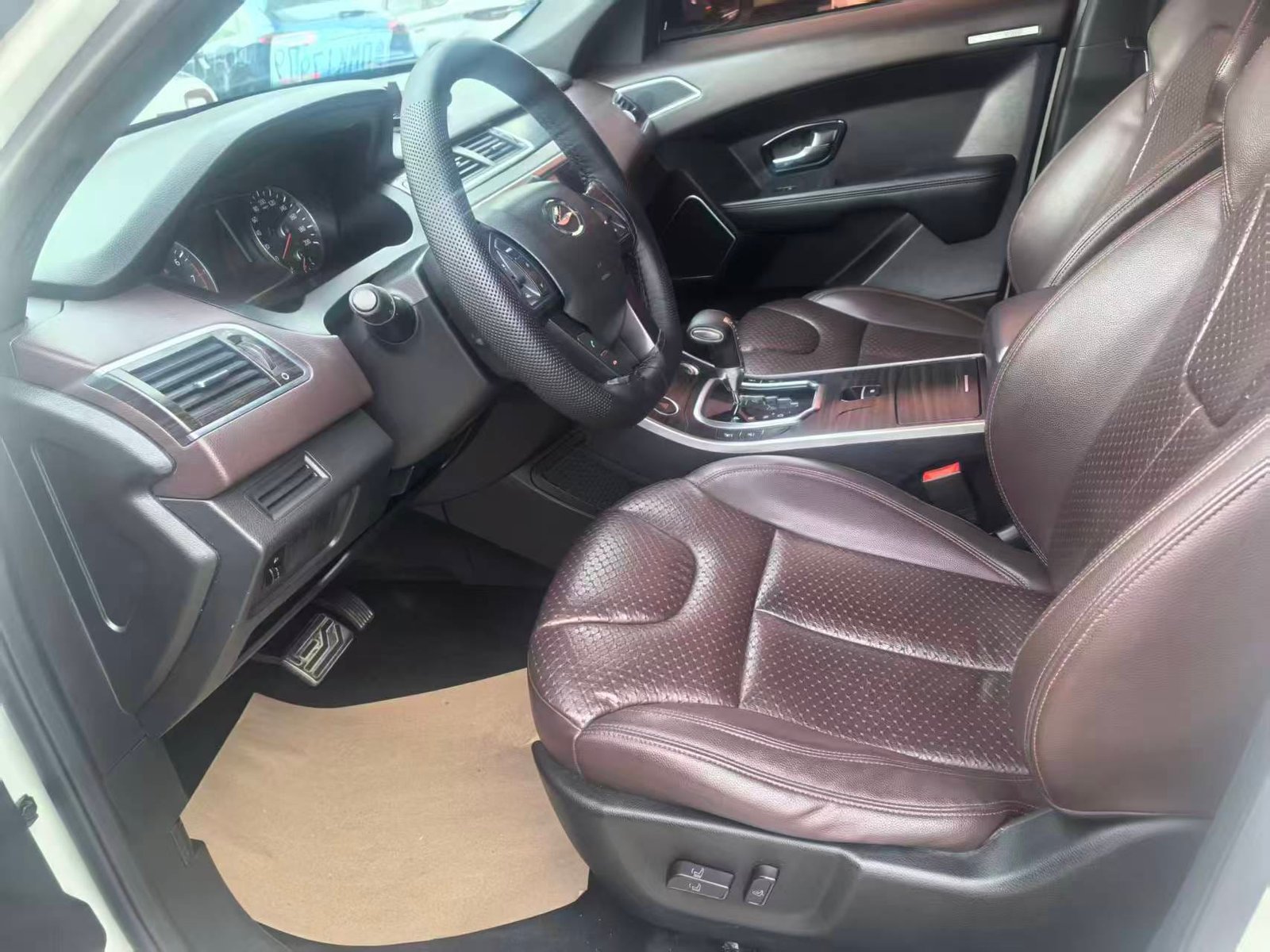 								2015 Landwind X7 full									