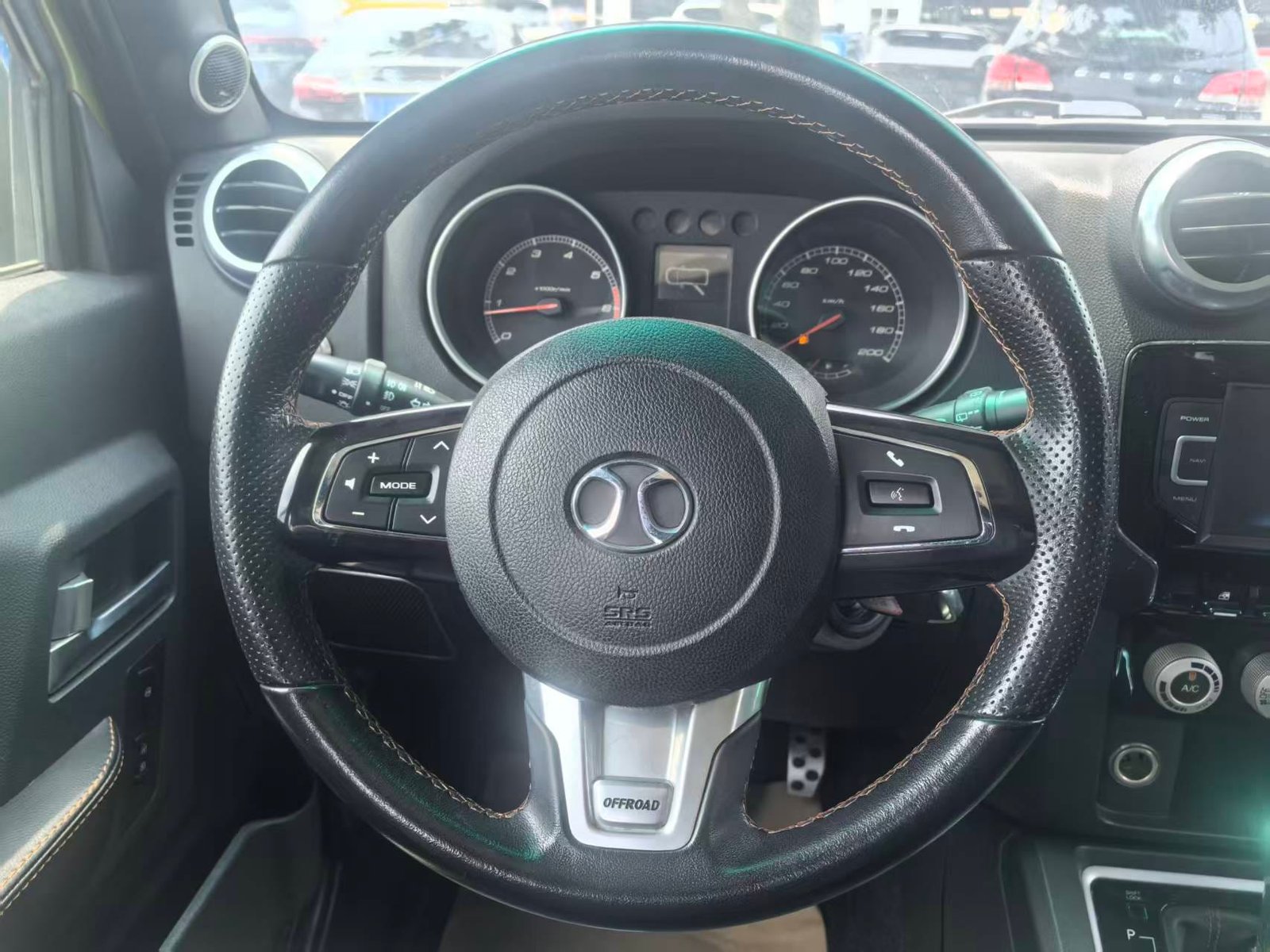 								2017 BAIC BJ40L 2.3T Automatic 4WD Premium Version full									