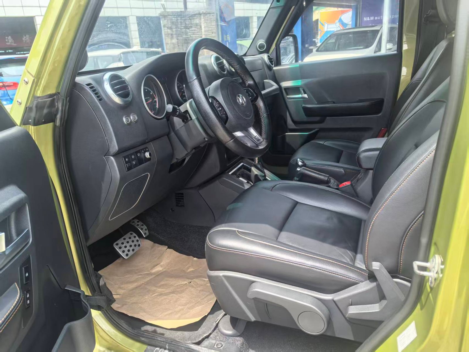 								2017 BAIC BJ40L 2.3T Automatic 4WD Premium Version full									