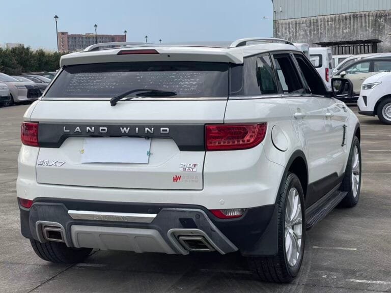 2016 Landwind X7 5-seat Compact SUV
