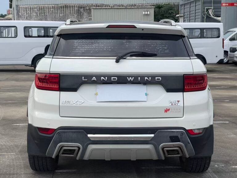 2016 Landwind X7 5-seat Compact SUV
